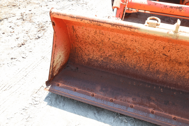 Image of Kubota L39 equipment image 4