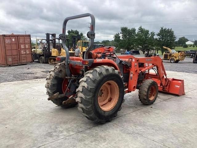 Image of Kubota L4330 equipment image 3