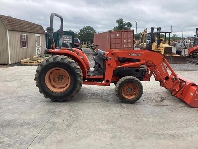 Image of Kubota L4330 equipment image 4