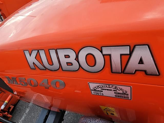 Image of Kubota M5040D equipment image 4