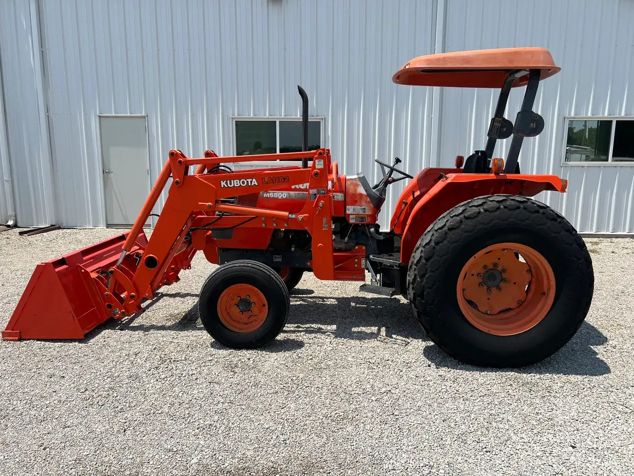 2006 Kubota M6800 Equipment Image0