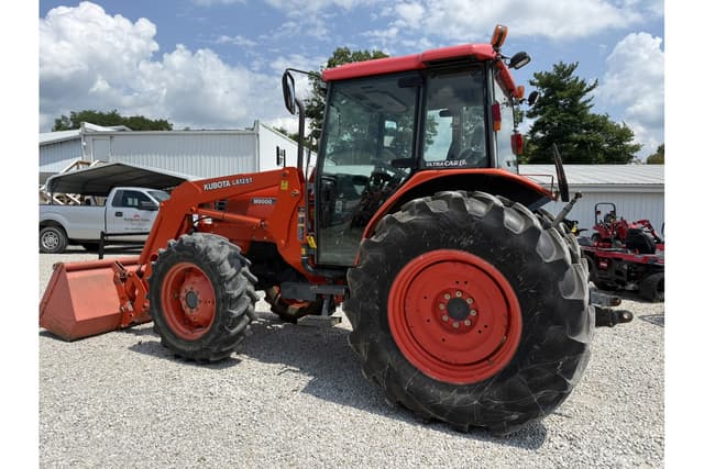 Image of Kubota M9000 equipment image 1