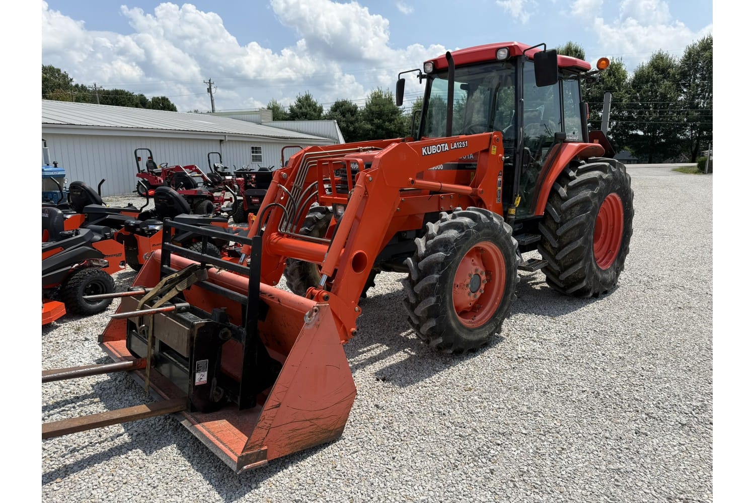 2006 Kubota M9000 Equipment Image0