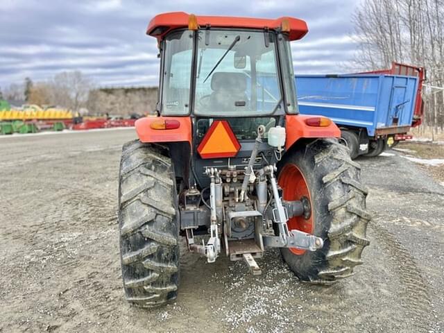 Image of Kubota M9540D equipment image 4