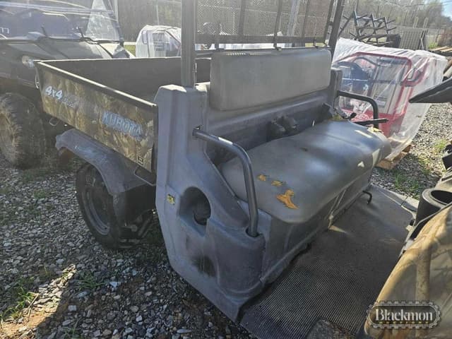 Image of Kubota RTV900 equipment image 2