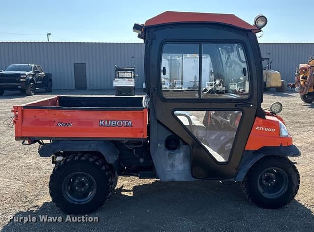 Image of Kubota RTV900 equipment image 3