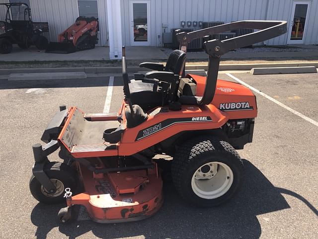 Image of Kubota ZD21F equipment image 3