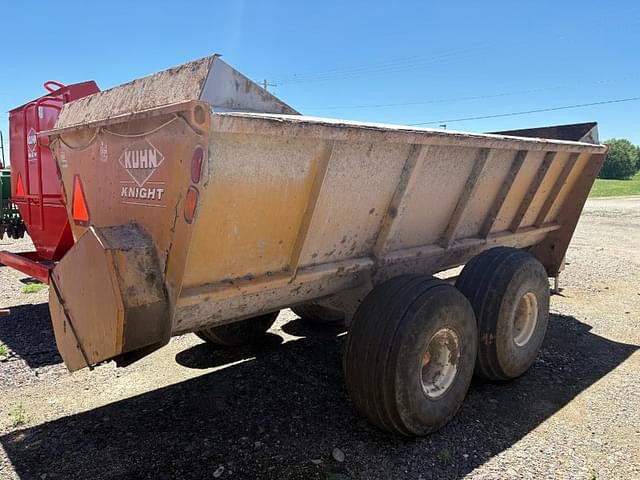 Image of Kuhn Knight 8124 equipment image 3