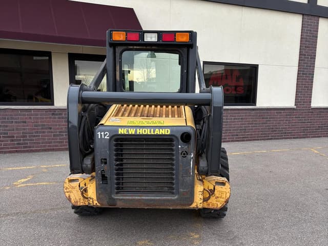 Image of New Holland L170 equipment image 3