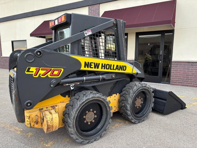 Image of New Holland L170 equipment image 1