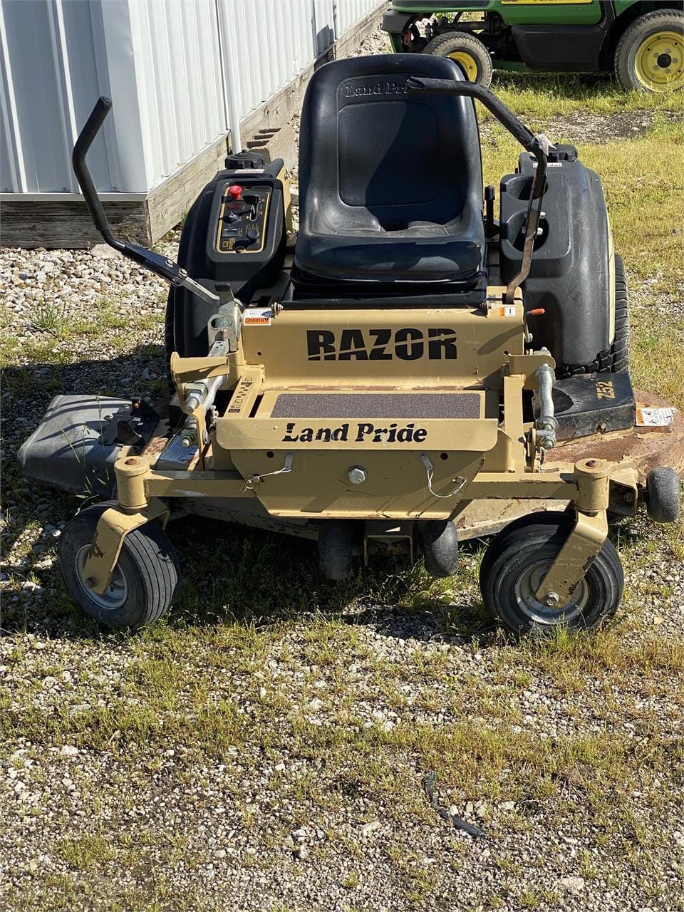 Main image Land Pride Razor