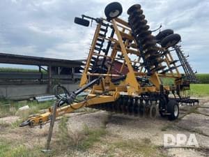 2006 Landoll 850 Image