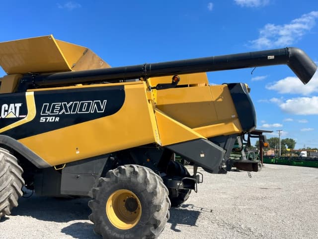 Image of Lexion 570R equipment image 2