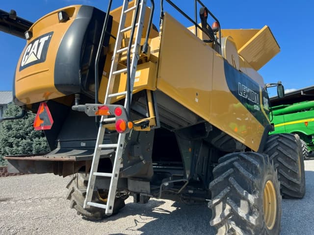 Image of Lexion 570R equipment image 4