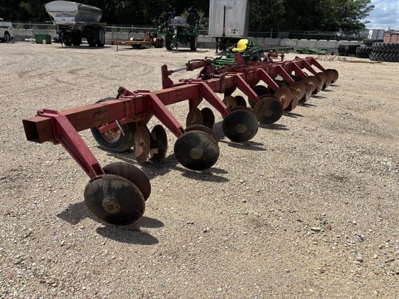 2006 Lilliston 8R46 Equipment Image0