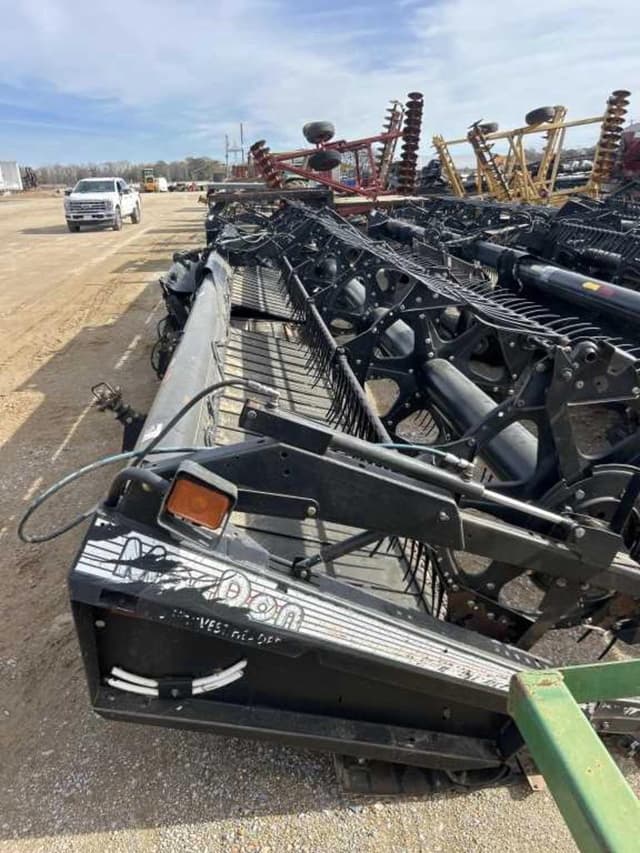 Image of MacDon 973 equipment image 1