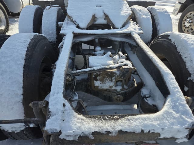 Image of Mack CH600 equipment image 4