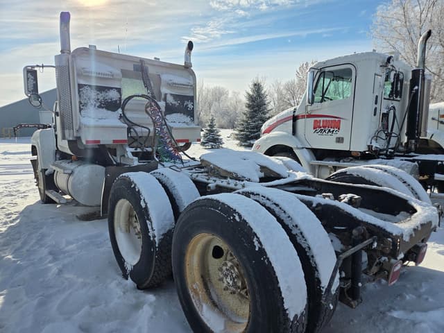 Image of Mack CH600 equipment image 3