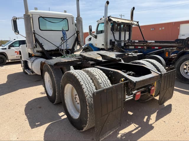Image of Mack CHN613 equipment image 3