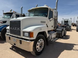 2006 Mack CHN613 Image