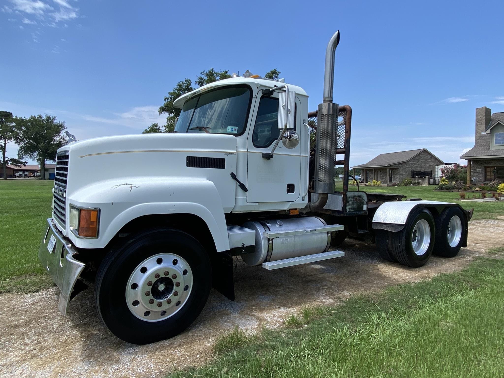 2006 Mack CHN613 Equipment Image0