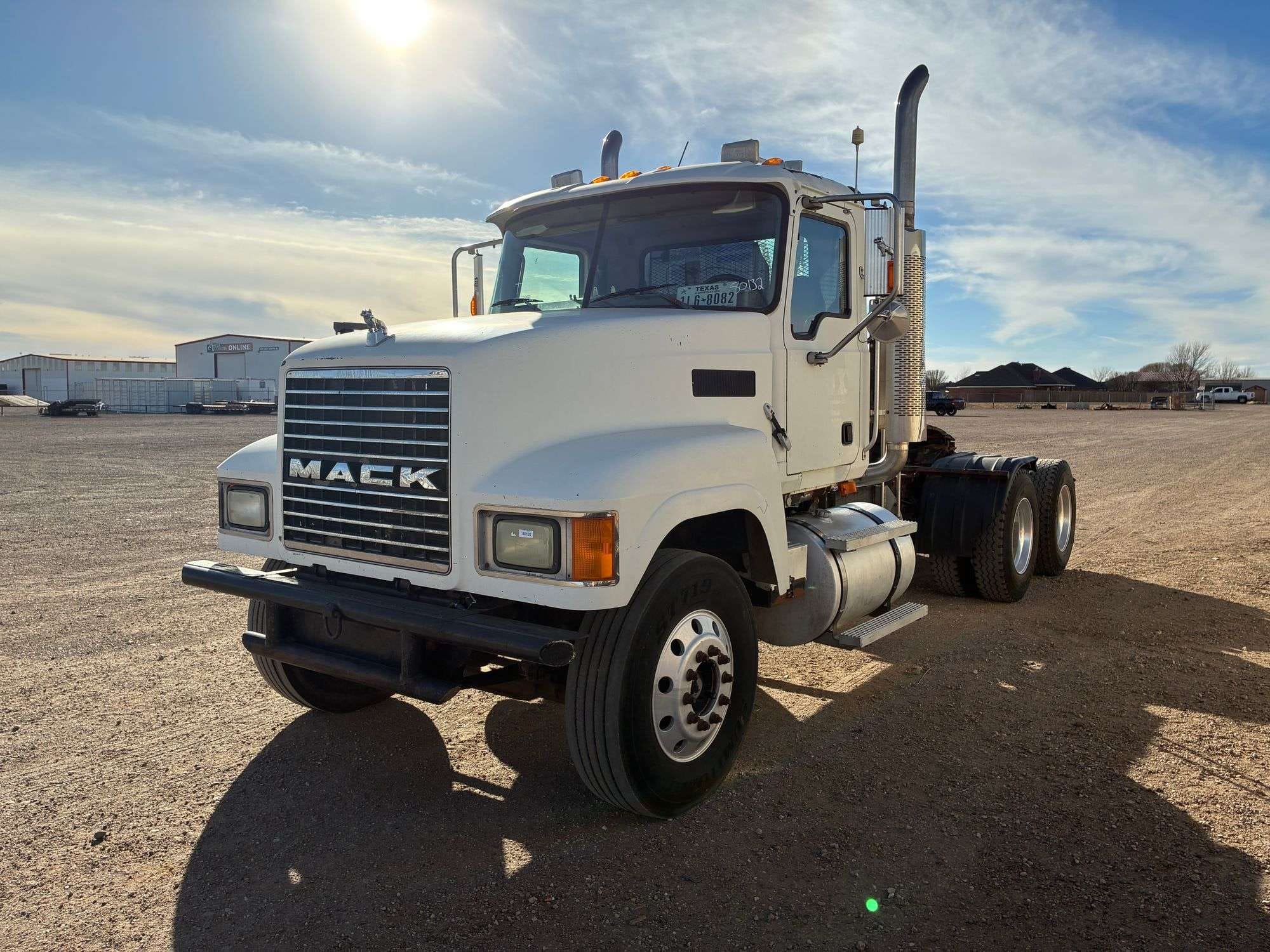 2006 Mack CHN613 Equipment Image0