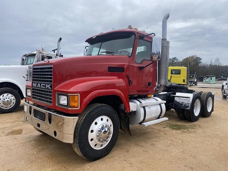 2006 Mack CHN613 Equipment Image0