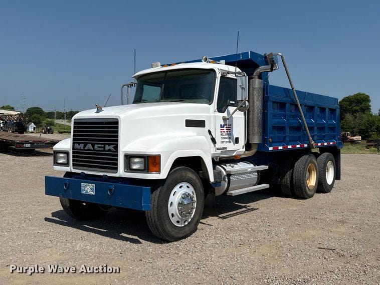 2006 Mack CHN613 Equipment Image0