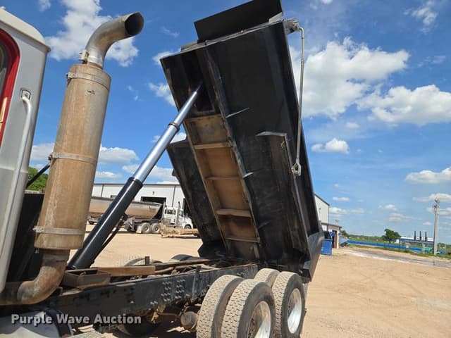 Image of Mack CHN613 equipment image 1