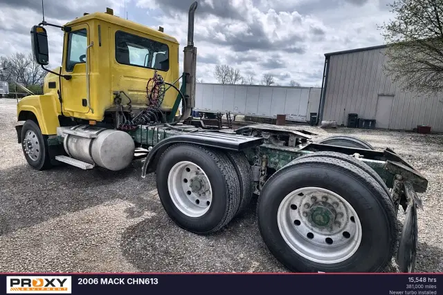 Image of Mack CHN613 equipment image 2