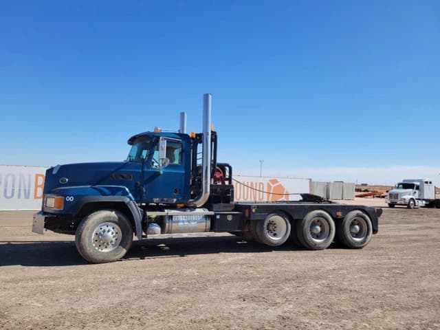 Image of Mack CL733 equipment image 1