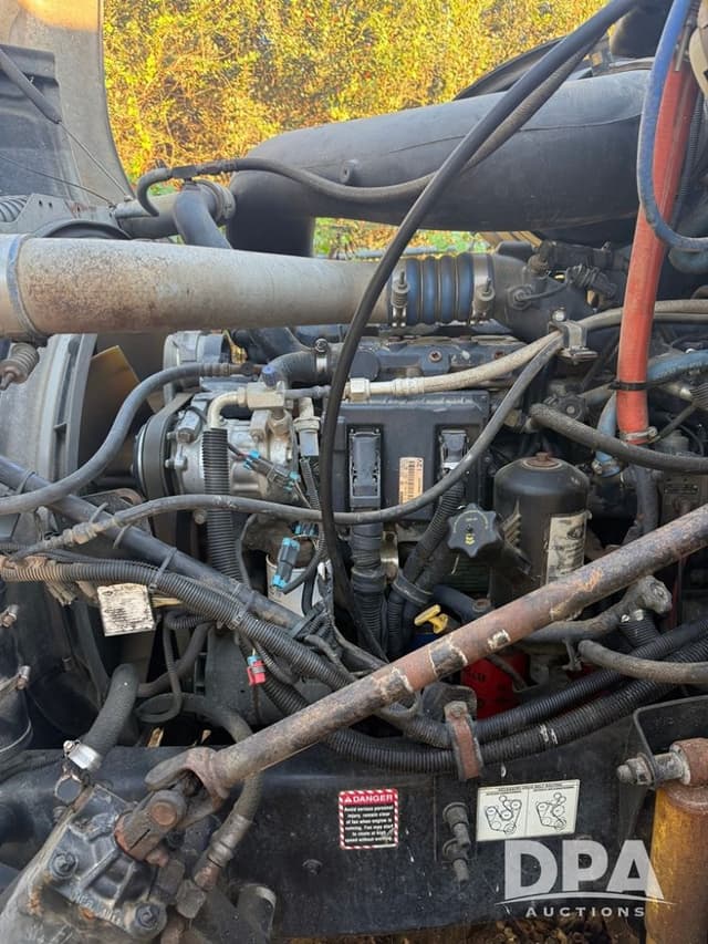 Image of Mack CXN613 equipment image 4