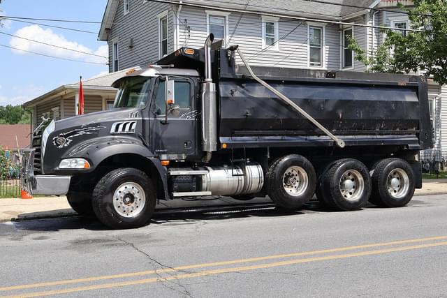 Image of Mack CT713 equipment image 2