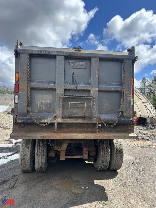 Image of Mack CV713 equipment image 3
