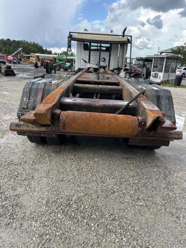 Image of Mack CV713 equipment image 2