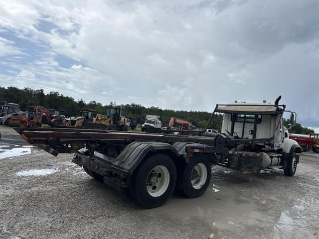 Image of Mack CV713 equipment image 3