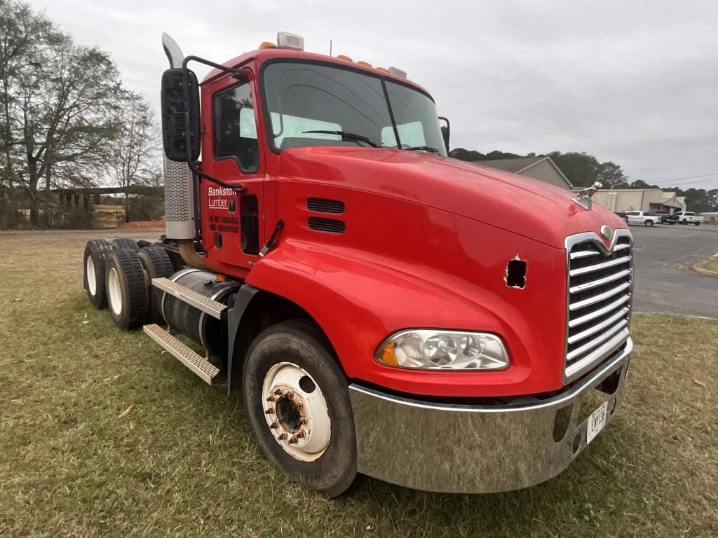 2006 Mack CXN613 Equipment Image0