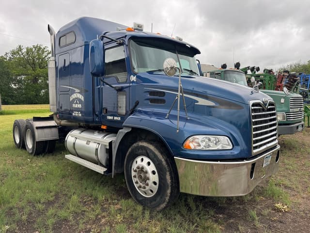 Image of Mack CXN613 equipment image 2