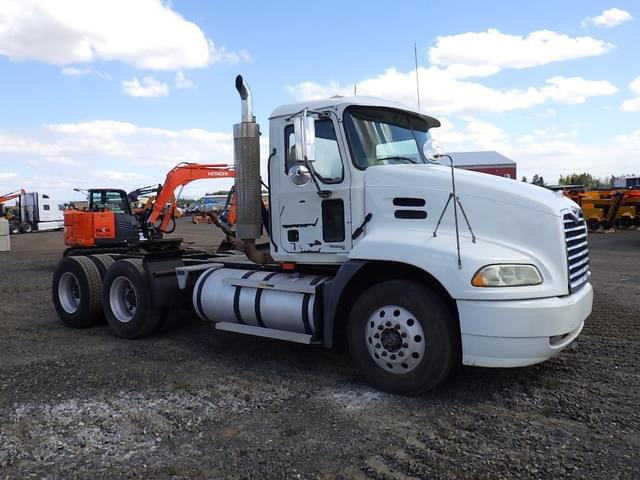 Image of Mack CXN613 equipment image 1