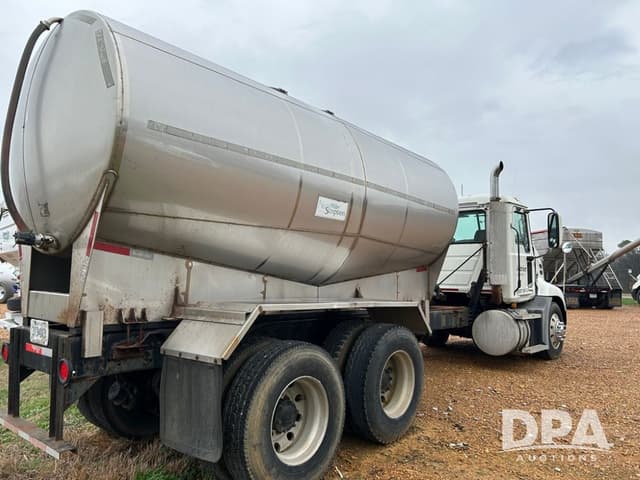 Image of Mack CXN613 equipment image 3