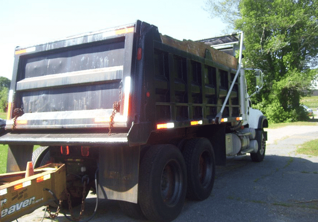 Image of Mack Granite equipment image 1