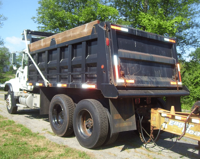 Image of Mack Granite equipment image 3