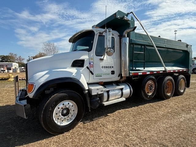 Image of Mack Granite CV713 Primary image