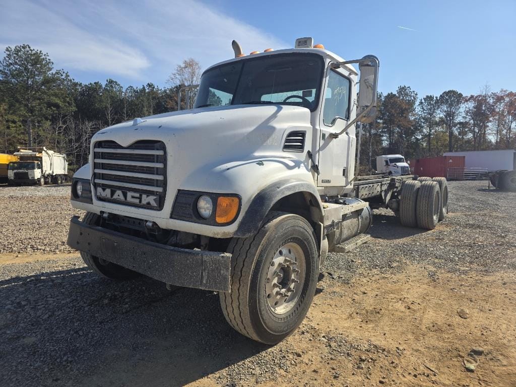 2006 Mack Granite CV713 Equipment Image0