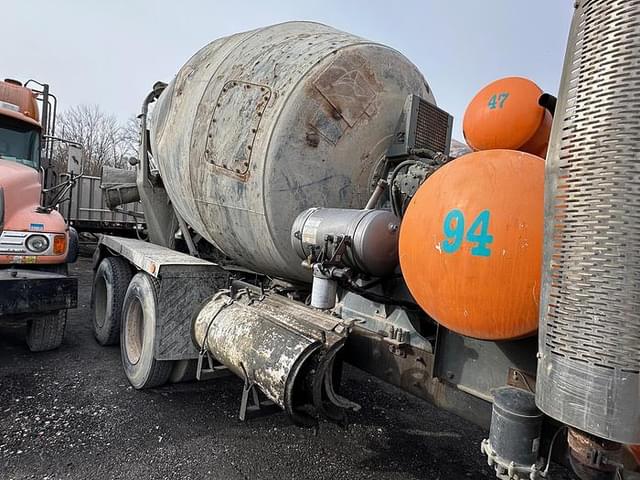 Image of Mack Granite CV713 equipment image 3