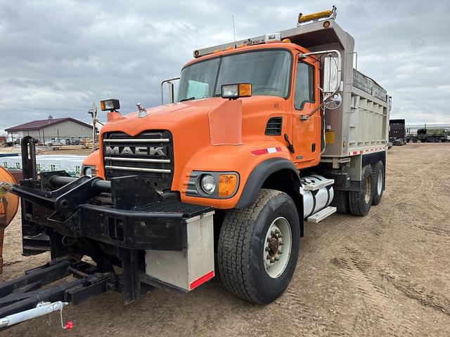 Image of Mack Granite equipment image 2