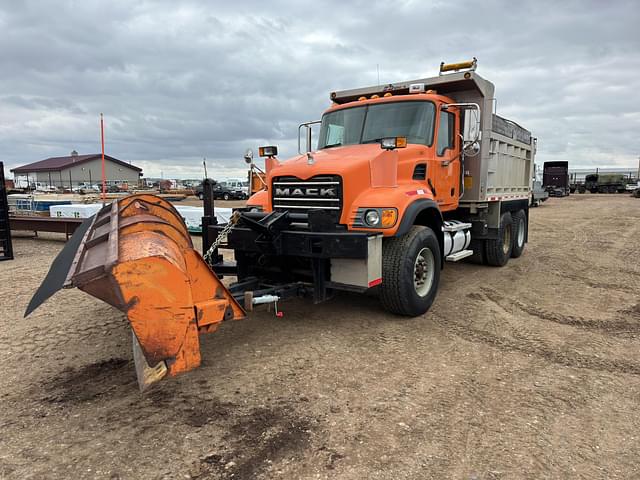 Image of Mack Granite equipment image 1