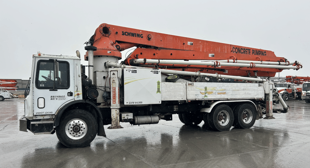 Mack MR688S Equipment Image0