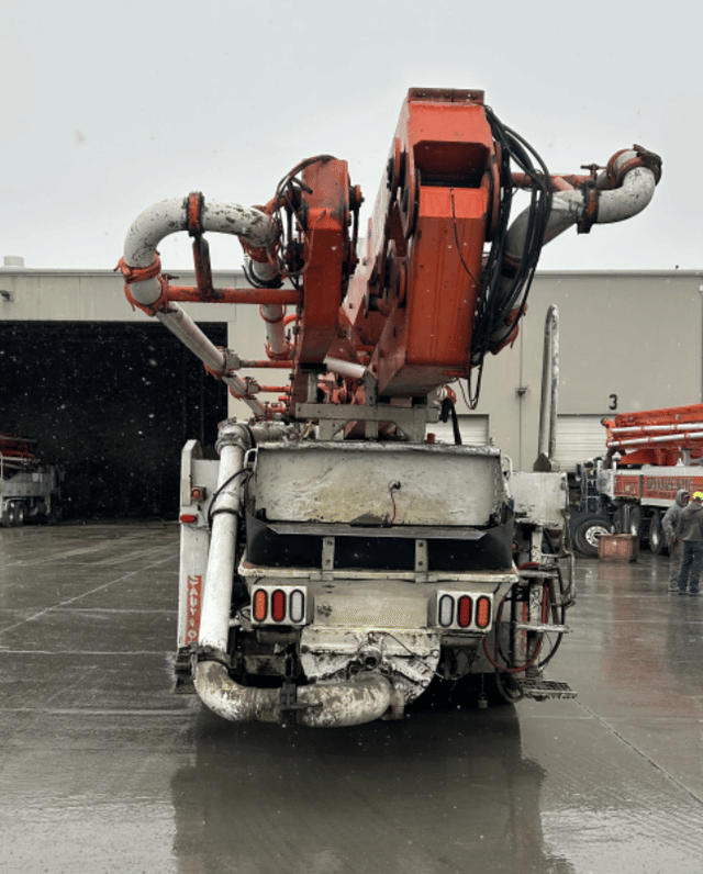 Image of Mack MR688S equipment image 3