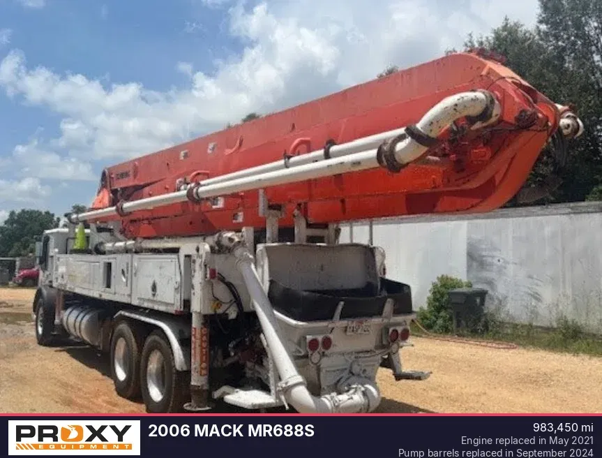 2006 Mack MR688S Equipment Image0
